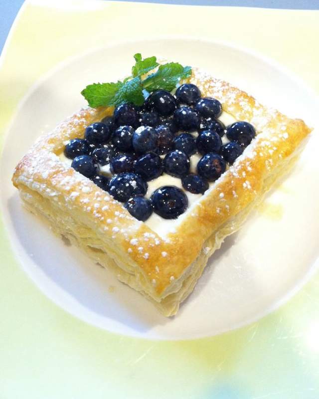 Blueberry dessert