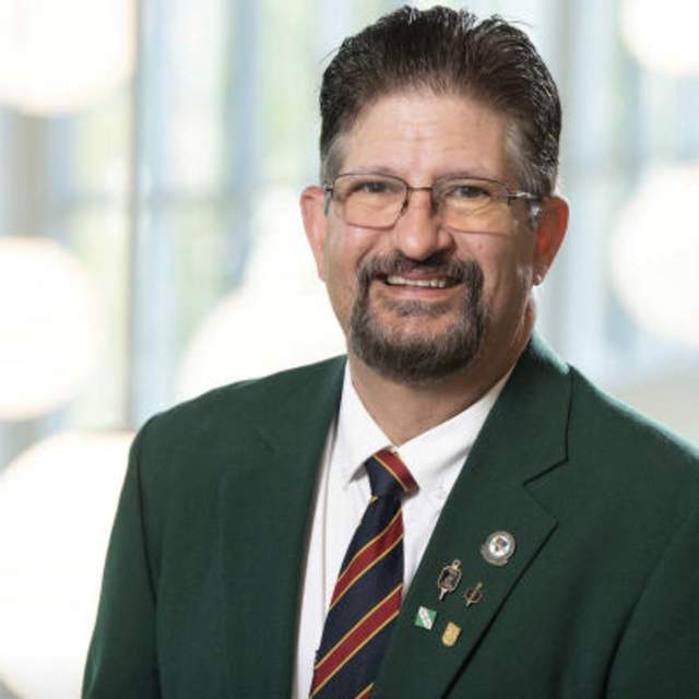 Dr. Lee Speronis
