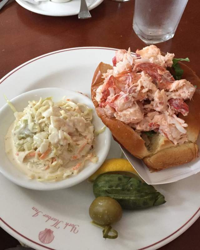 Lobster Roll York Harbor Inn